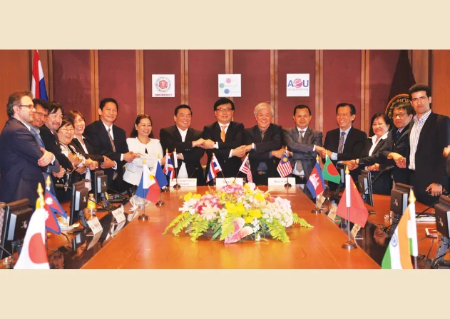 Mr. Md. Sabur Khan, Chairman, DIU along with other leaders of Asia Cooperation Dialogue (ACD) in Thailand in a pledging mood for upholding the bond of cooperation.